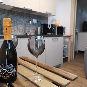  Apartament Frida - One-bedroom By Piazza Duomo
